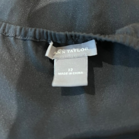 Ann Taylor Silk Halter Backless Blouse Women’s Size 12 - Picture 4 of 4